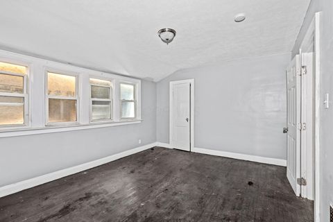 Tiny photo for 1218 E 22nd Avenue, Columbus, OH 43211 (MLS # 226004427)