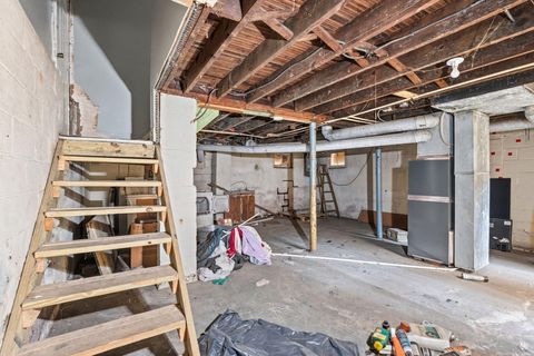 Tiny photo for 1218 E 22nd Avenue, Columbus, OH 43211 (MLS # 226004427)