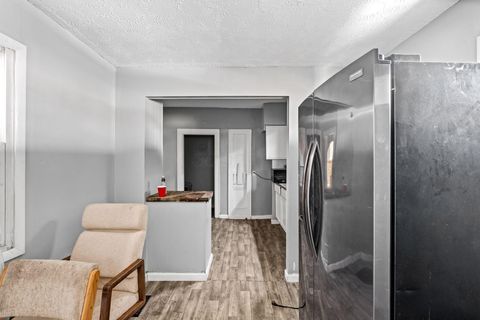 Tiny photo for 1218 E 22nd Avenue, Columbus, OH 43211 (MLS # 226004427)