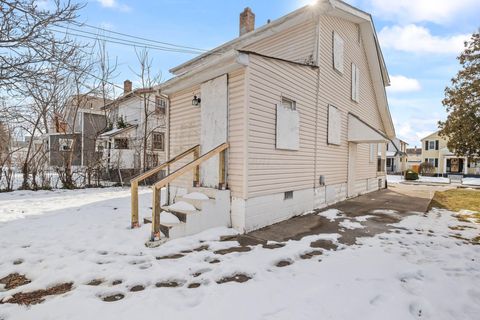 Tiny photo for 1218 E 22nd Avenue, Columbus, OH 43211 (MLS # 226004427)
