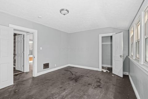 Tiny photo for 1218 E 22nd Avenue, Columbus, OH 43211 (MLS # 226004427)