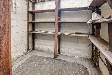 Tiny photo for 1218 E 22nd Avenue, Columbus, OH 43211 (MLS # 226004427)