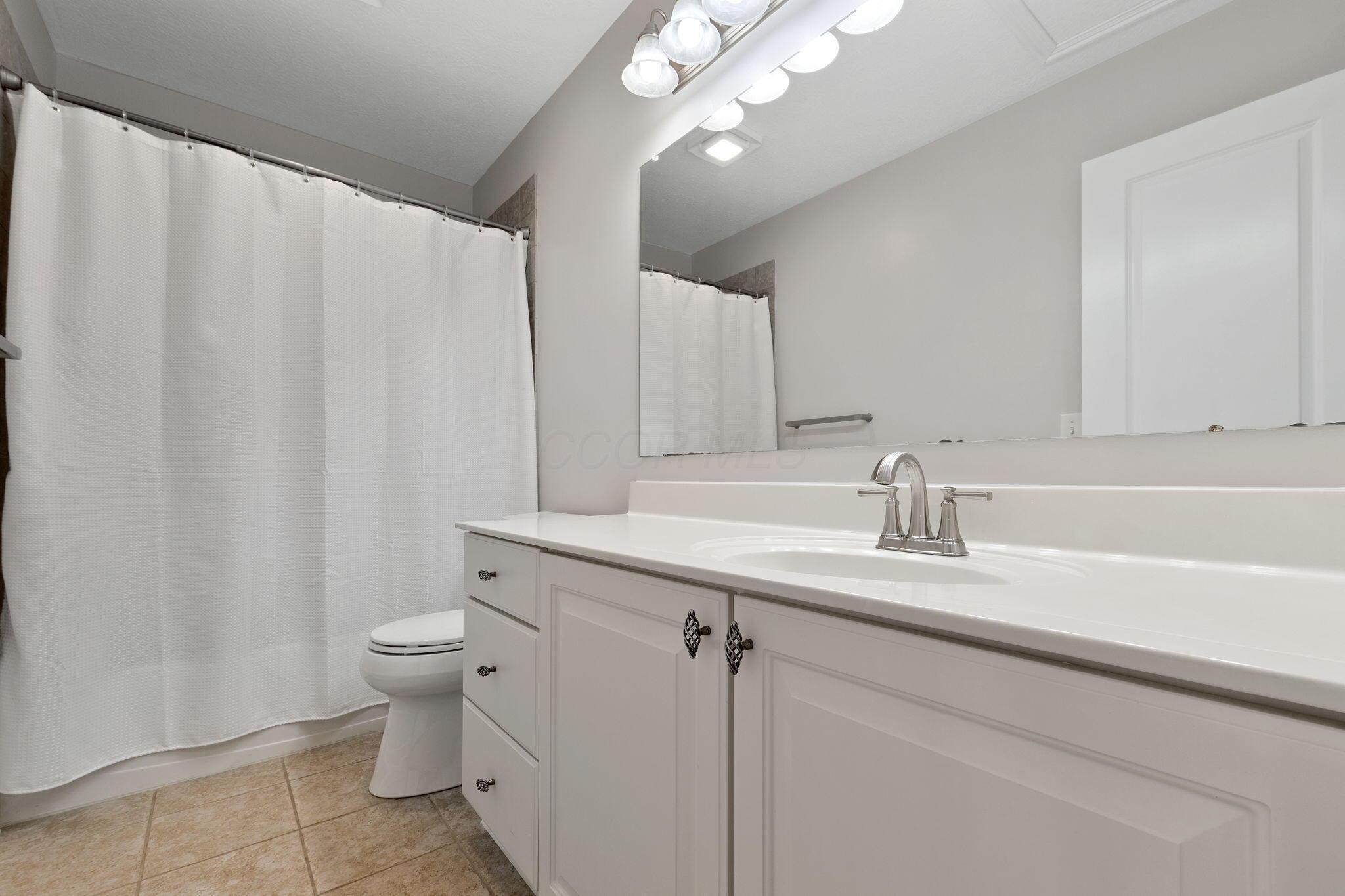 6370 Falling Meadows Drive, Galena, Ohio image 33