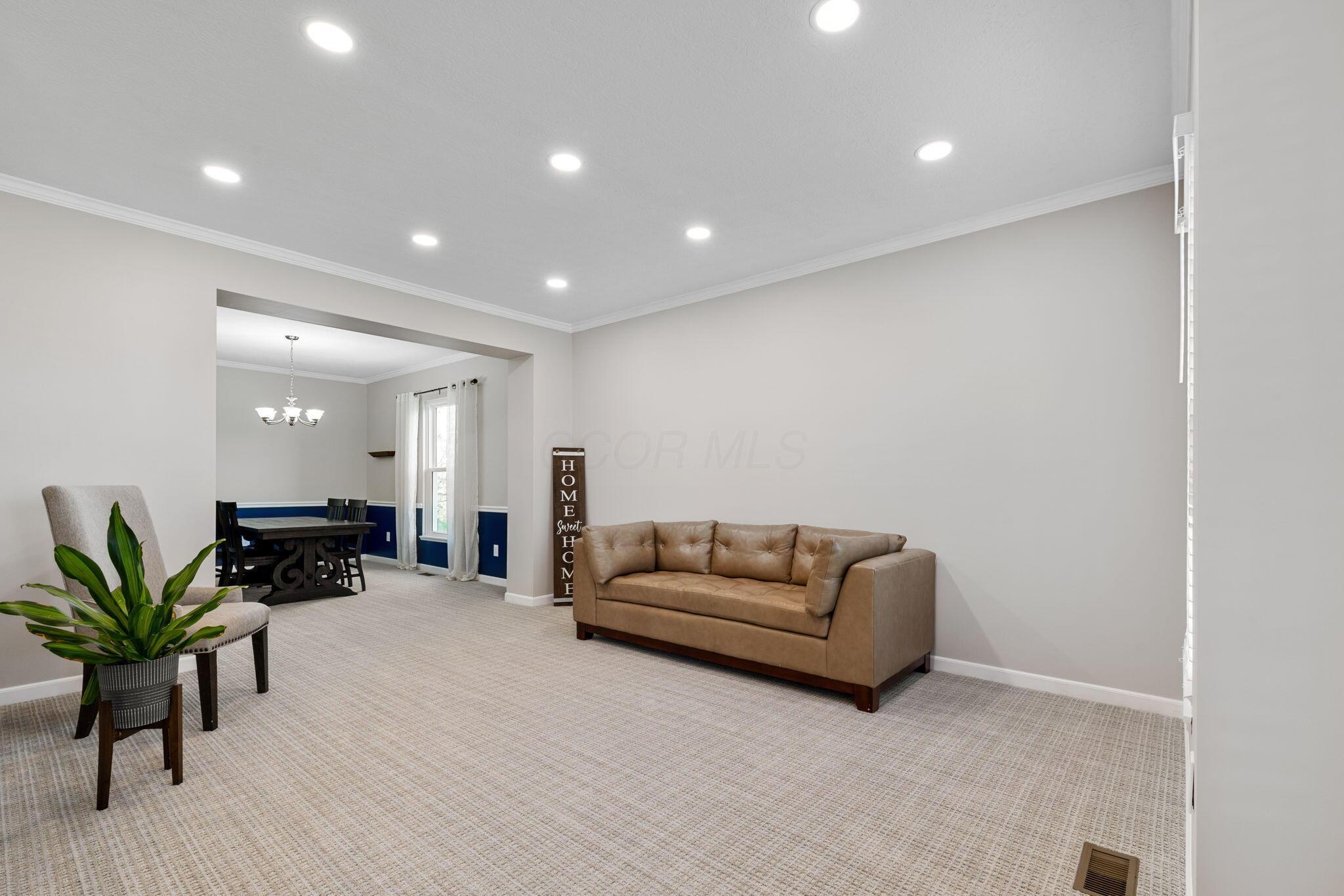 6370 Falling Meadows Drive, Galena, Ohio image 10