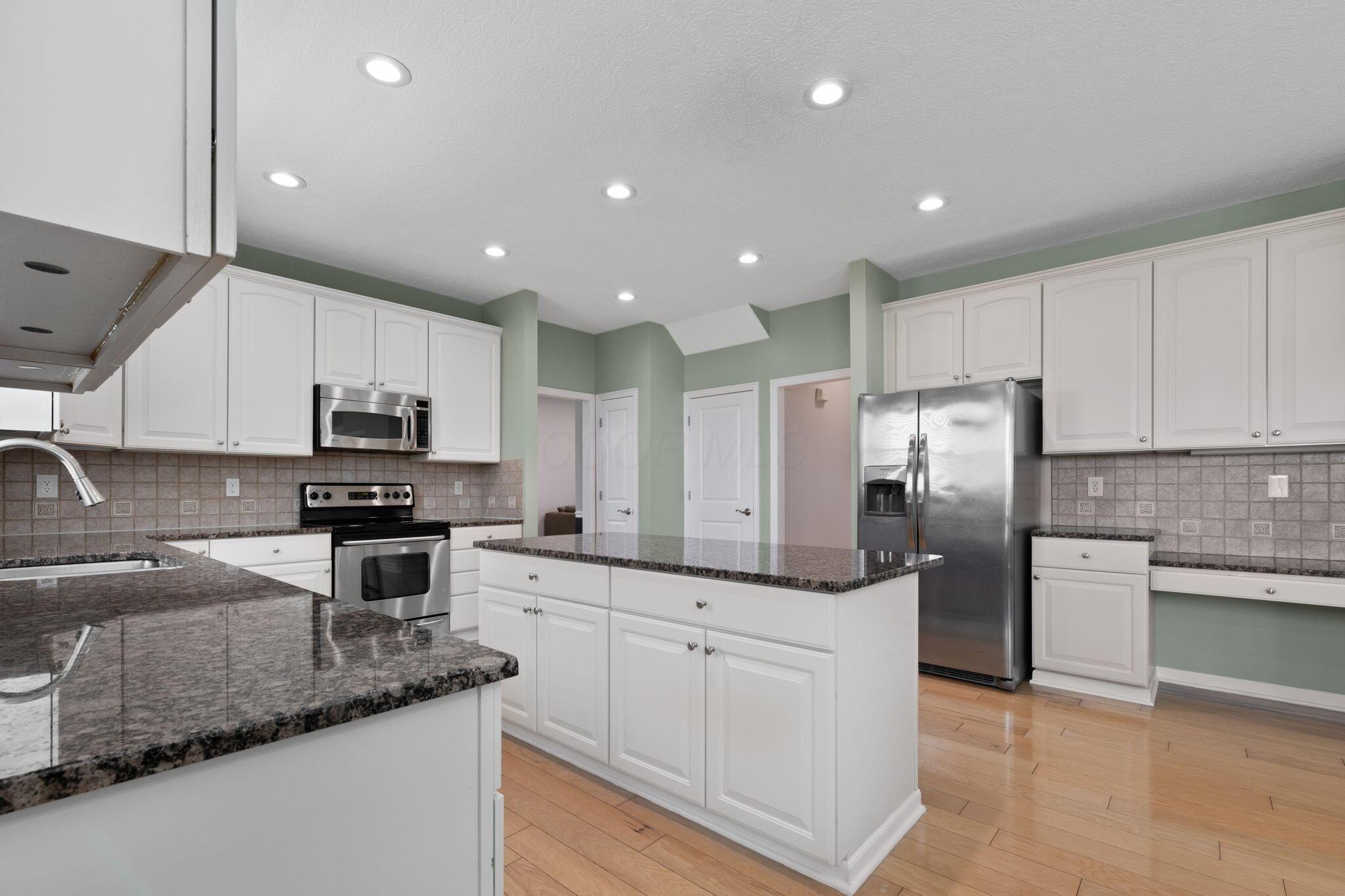 6370 Falling Meadows Drive, Galena, Ohio image 15