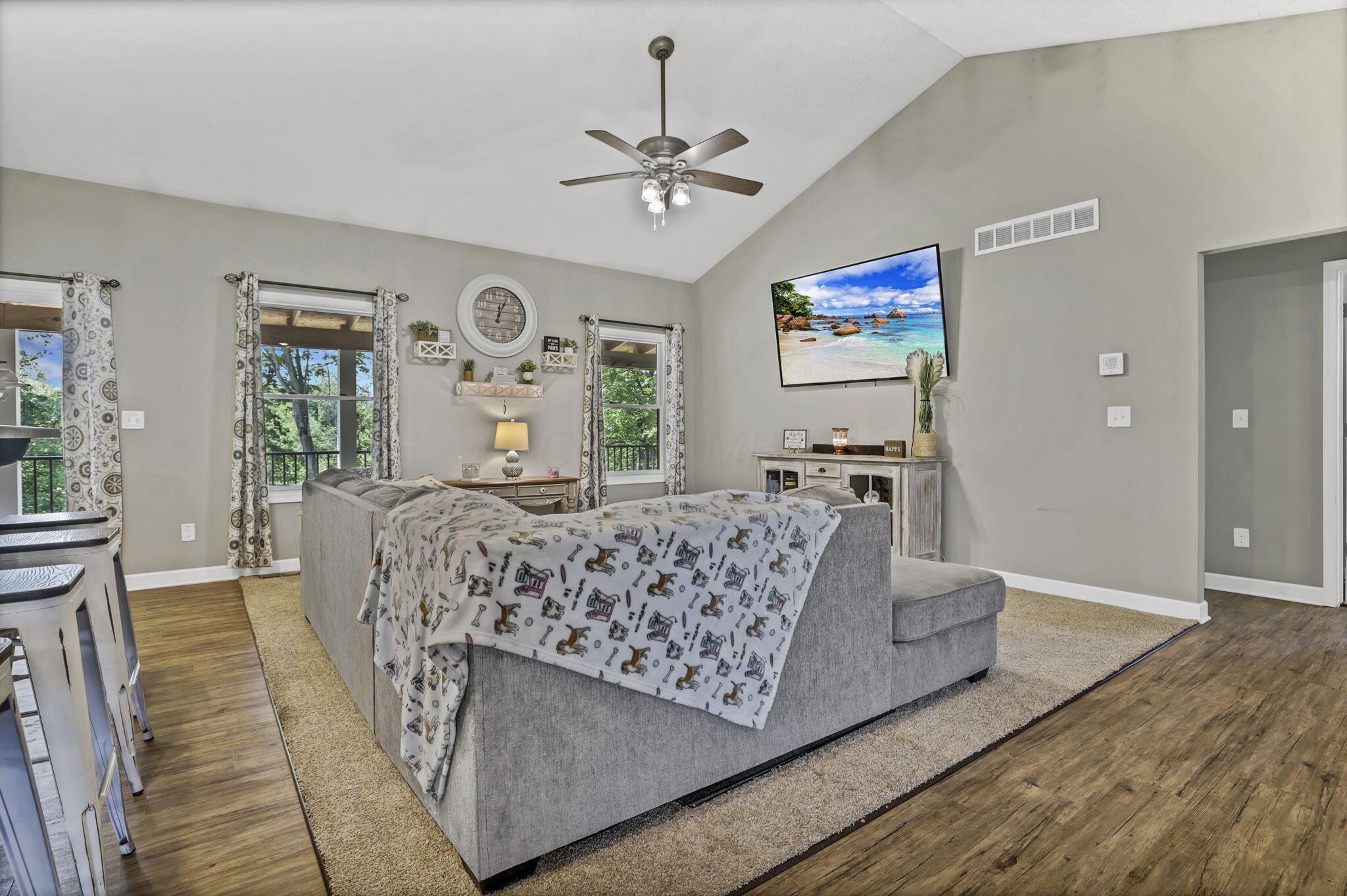 7205 W Grubb Road, Thornville, Ohio image 37