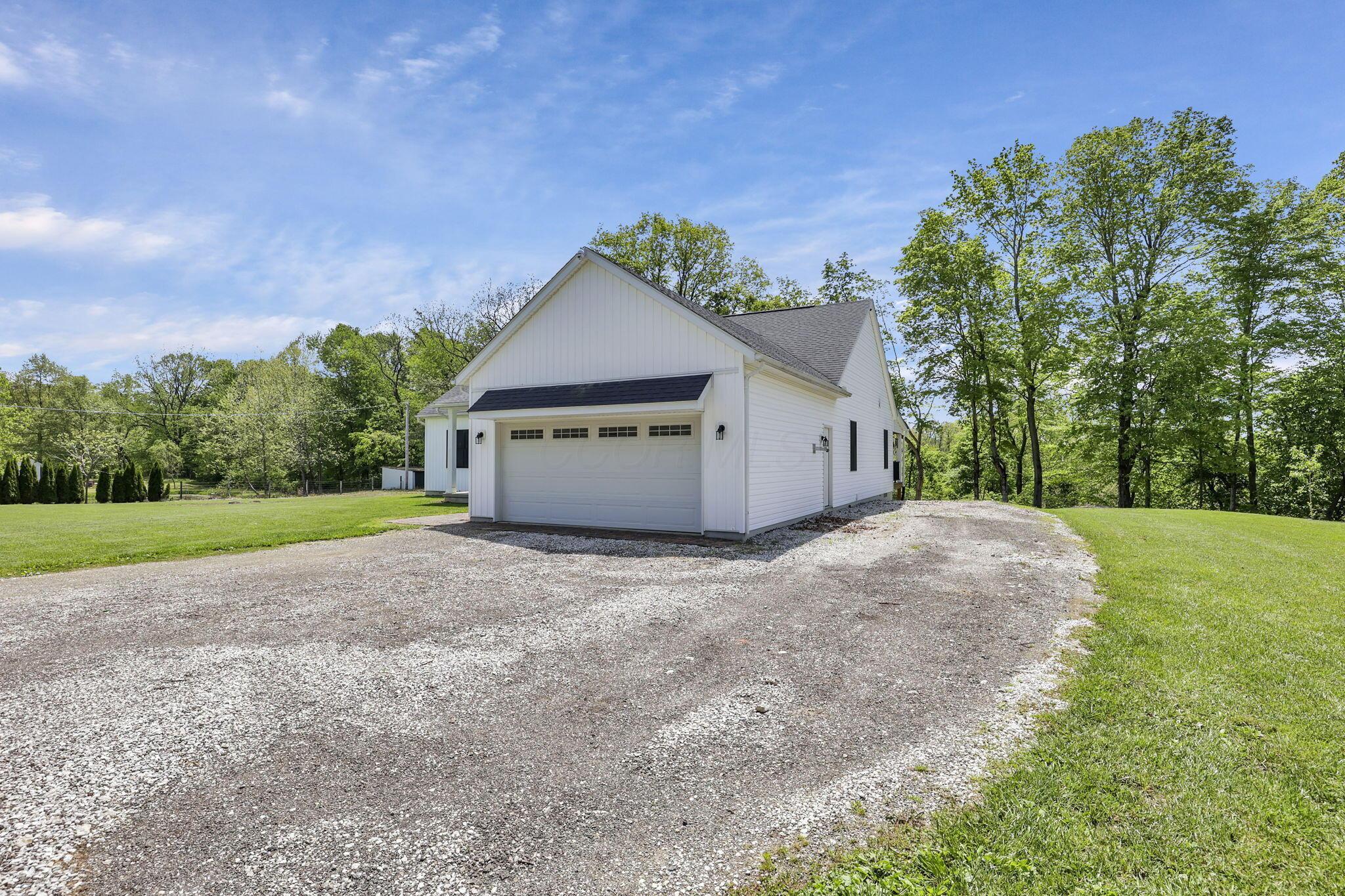 7205 W Grubb Road, Thornville, Ohio image 9