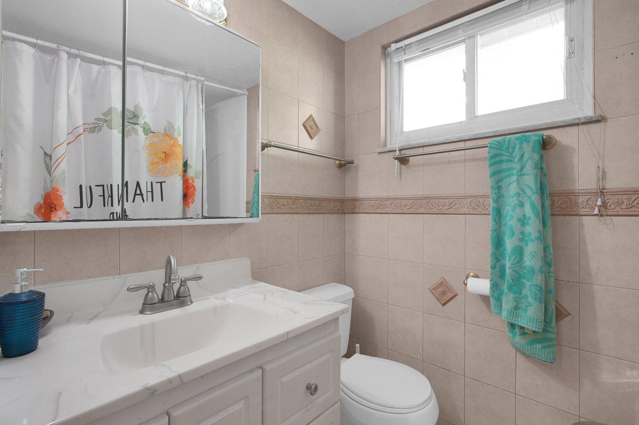 1068 Ross Road Road, Columbus, Ohio image 10