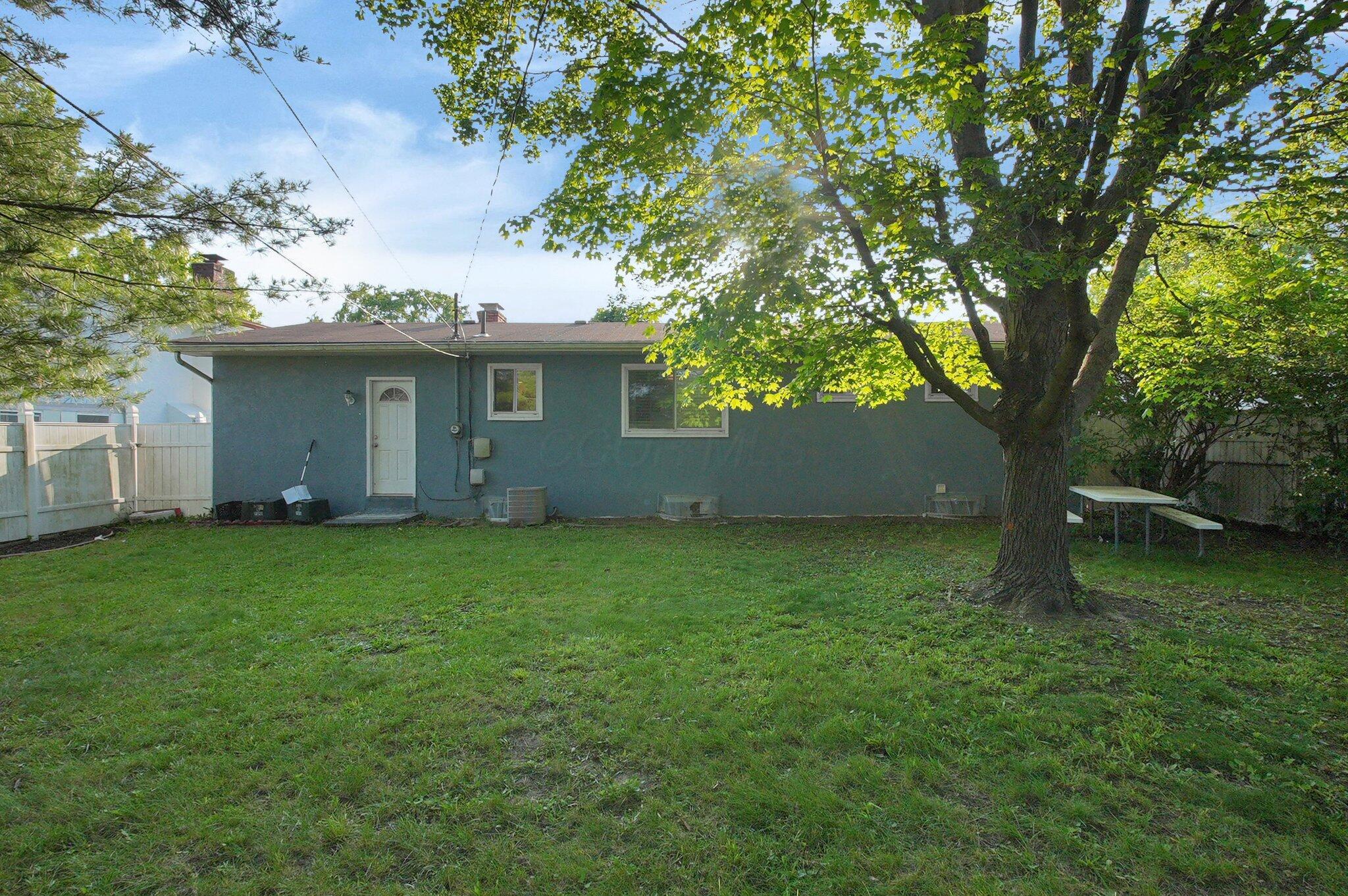 1068 Ross Road Road, Columbus, Ohio image 24