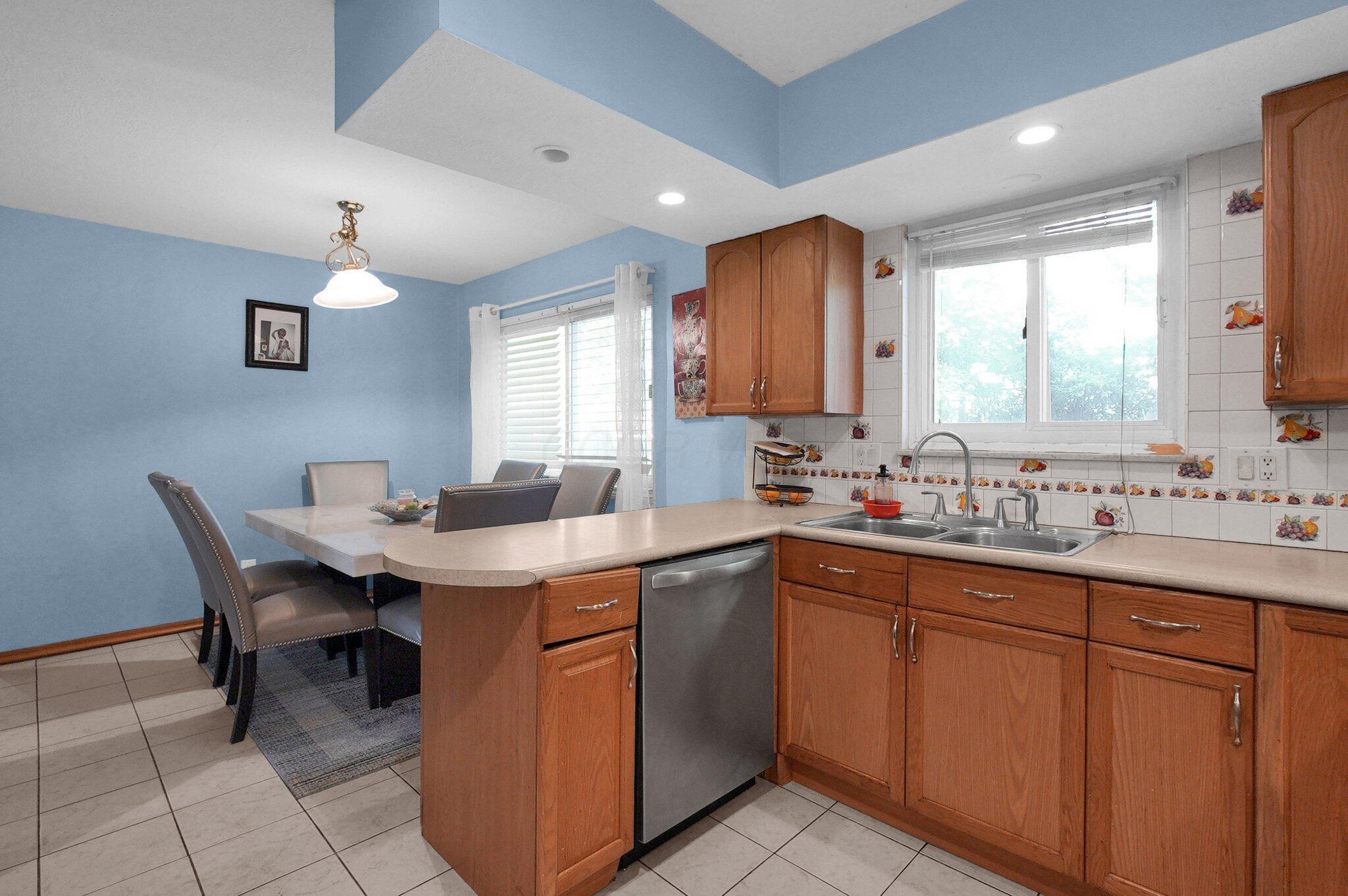 1068 Ross Road Road, Columbus, Ohio image 7