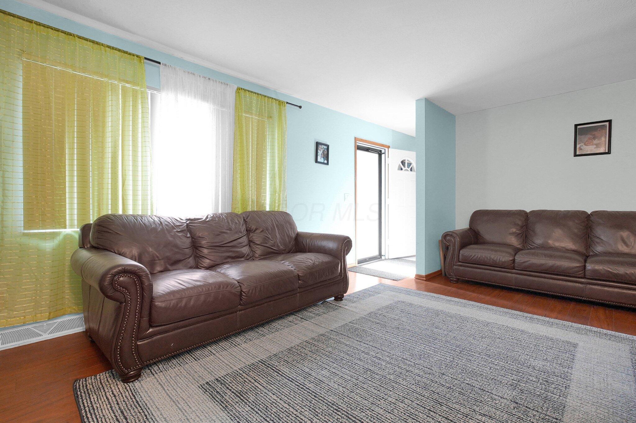 1068 Ross Road Road, Columbus, Ohio image 4