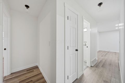 Tiny photo for 720 Andrew Avenue, Westerville, OH 43081 (MLS # 225046020)