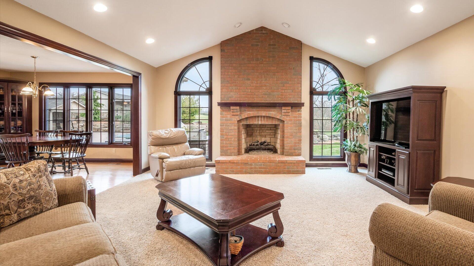 1095 Fairview Road, Zanesville, Ohio image 3