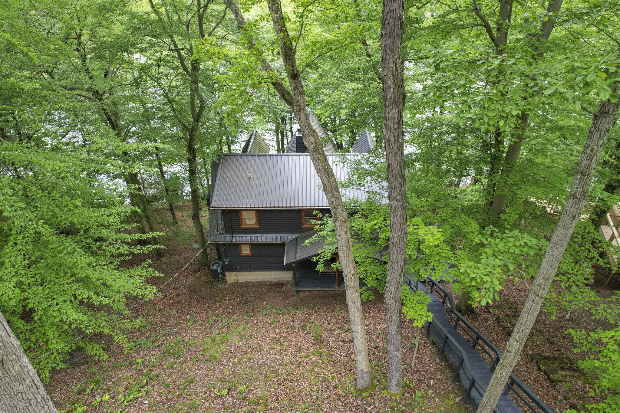 510 Natchez Lane, Sugar Grove, Ohio image 4