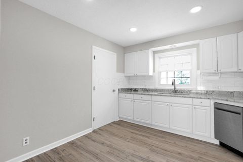 Tiny photo for 291 Peters Avenue, Lancaster, OH 43130 (MLS # 225044753)