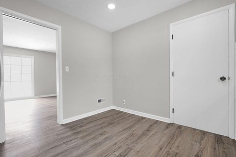 Tiny photo for 291 Peters Avenue, Lancaster, OH 43130 (MLS # 225044753)