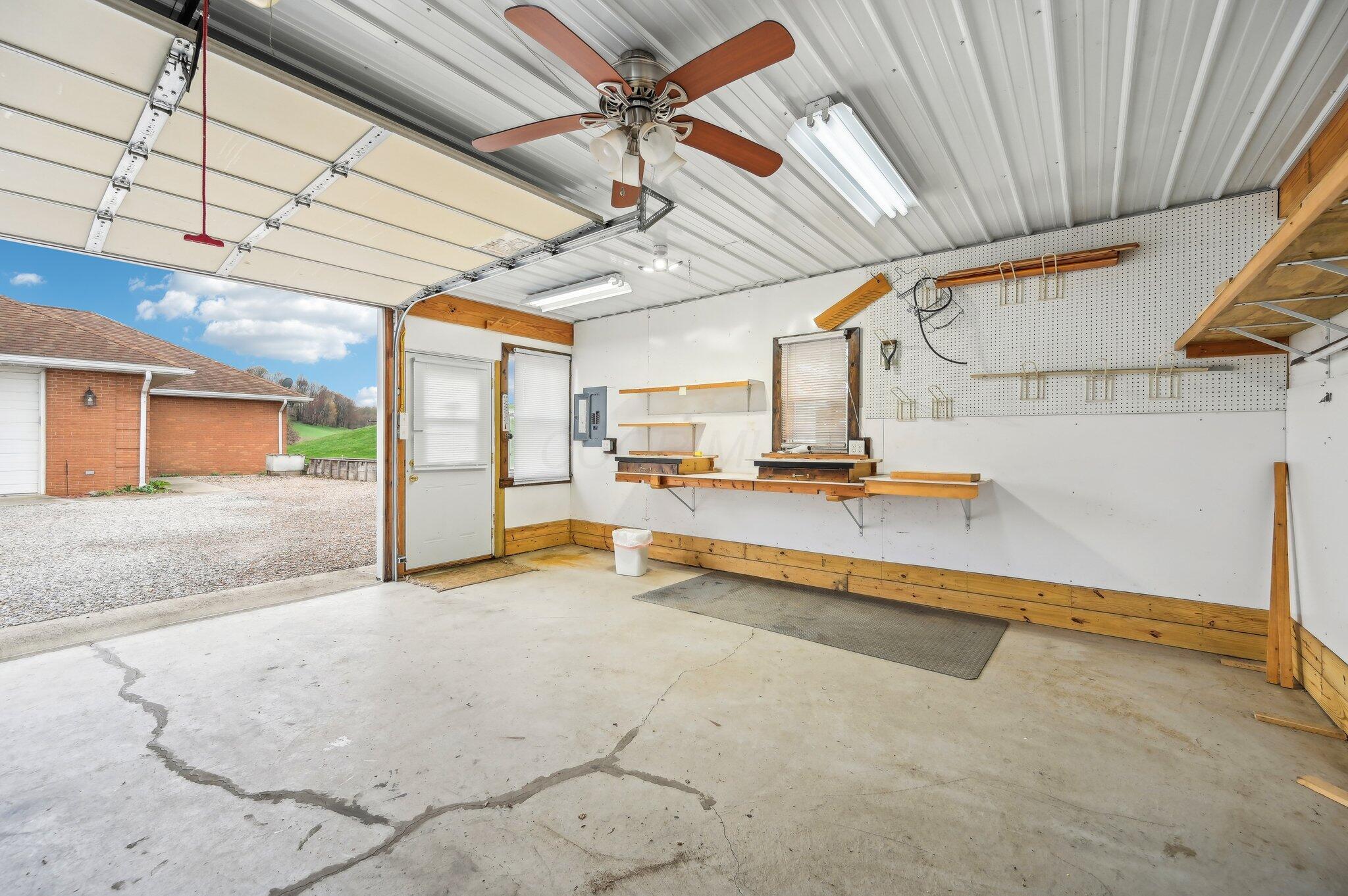 5391 Delmont Road, Lancaster, Ohio image 34