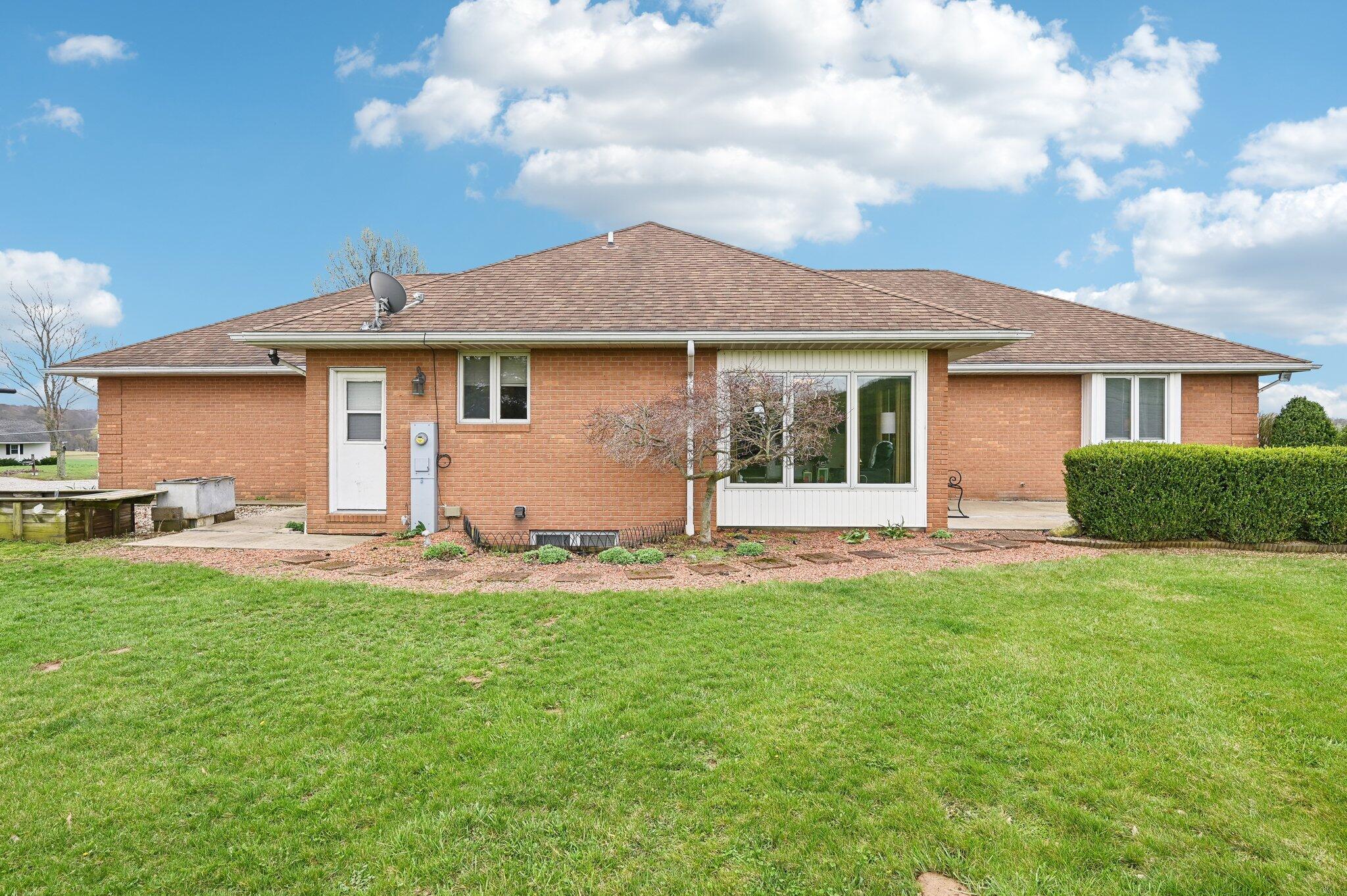 5391 Delmont Road, Lancaster, Ohio image 36