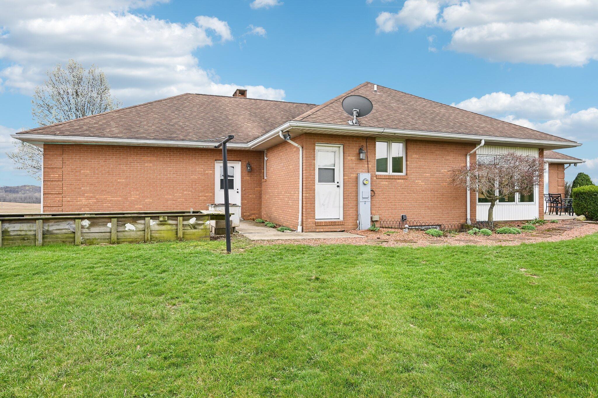 5391 Delmont Road, Lancaster, Ohio image 37