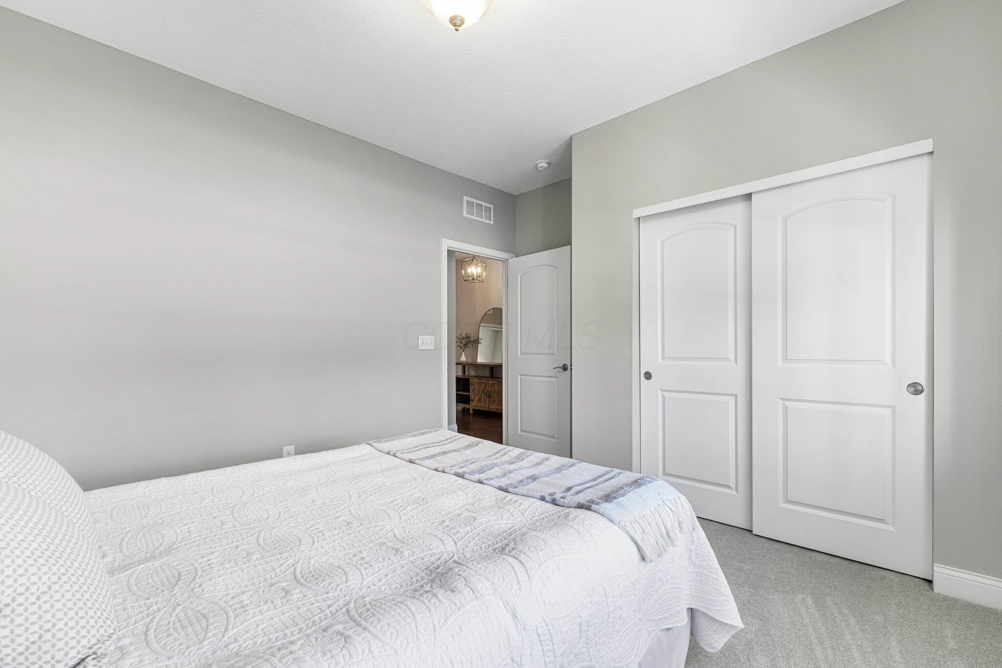 7646 Parkside Drive, New Albany, Ohio image 4