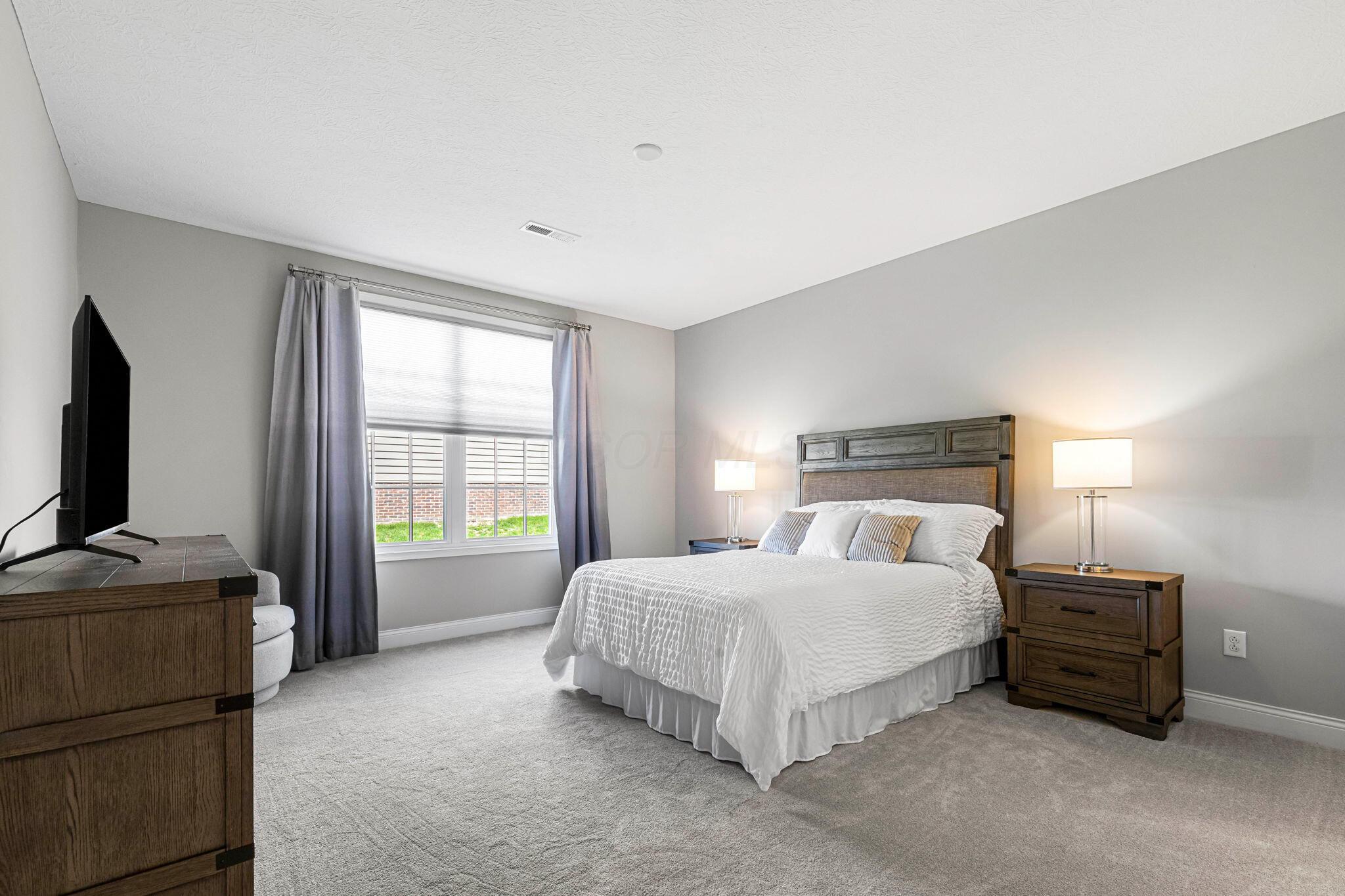 7646 Parkside Drive, New Albany, Ohio image 24