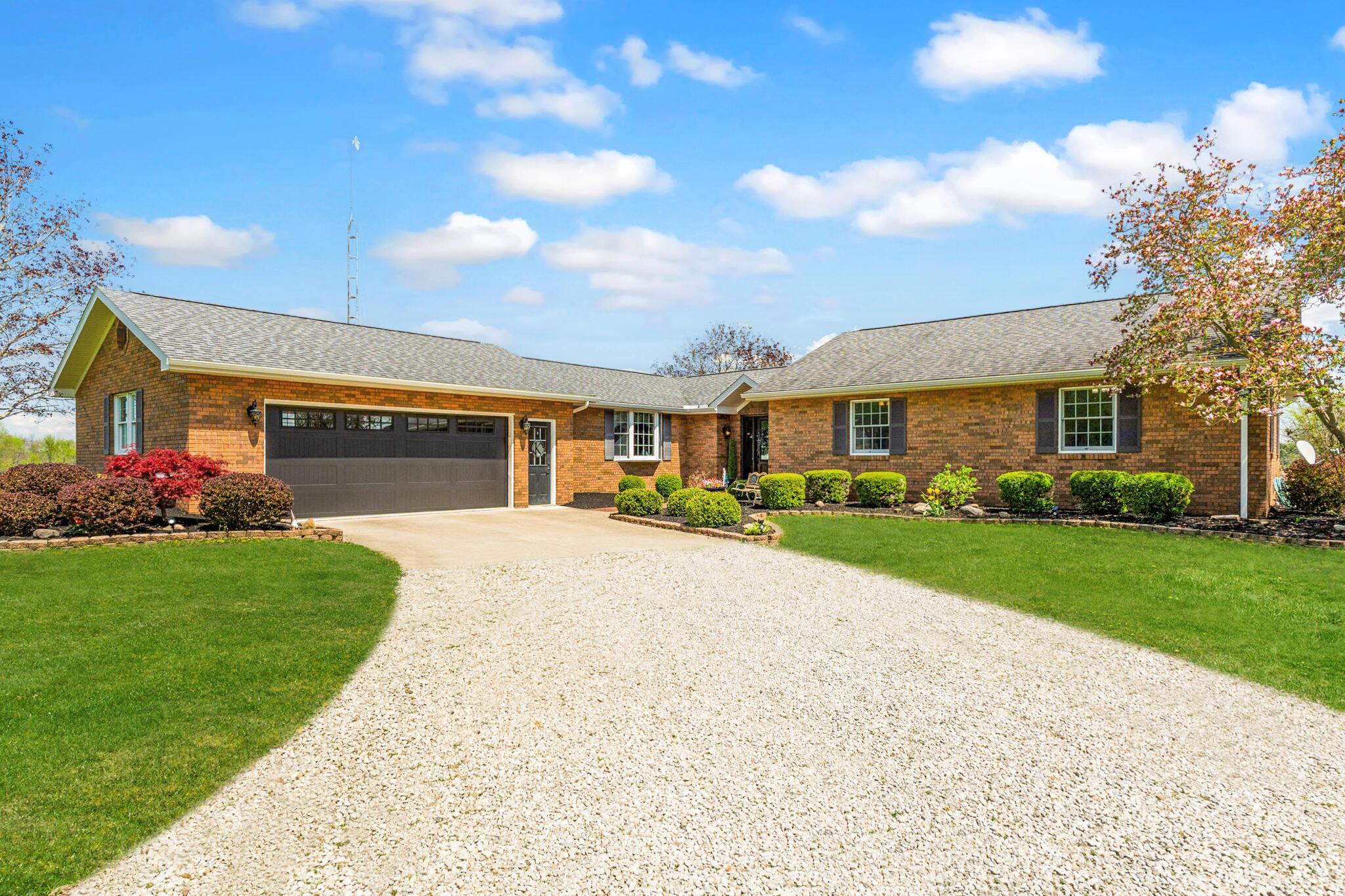 1012 Lake Fork Road, Utica, Ohio image 1