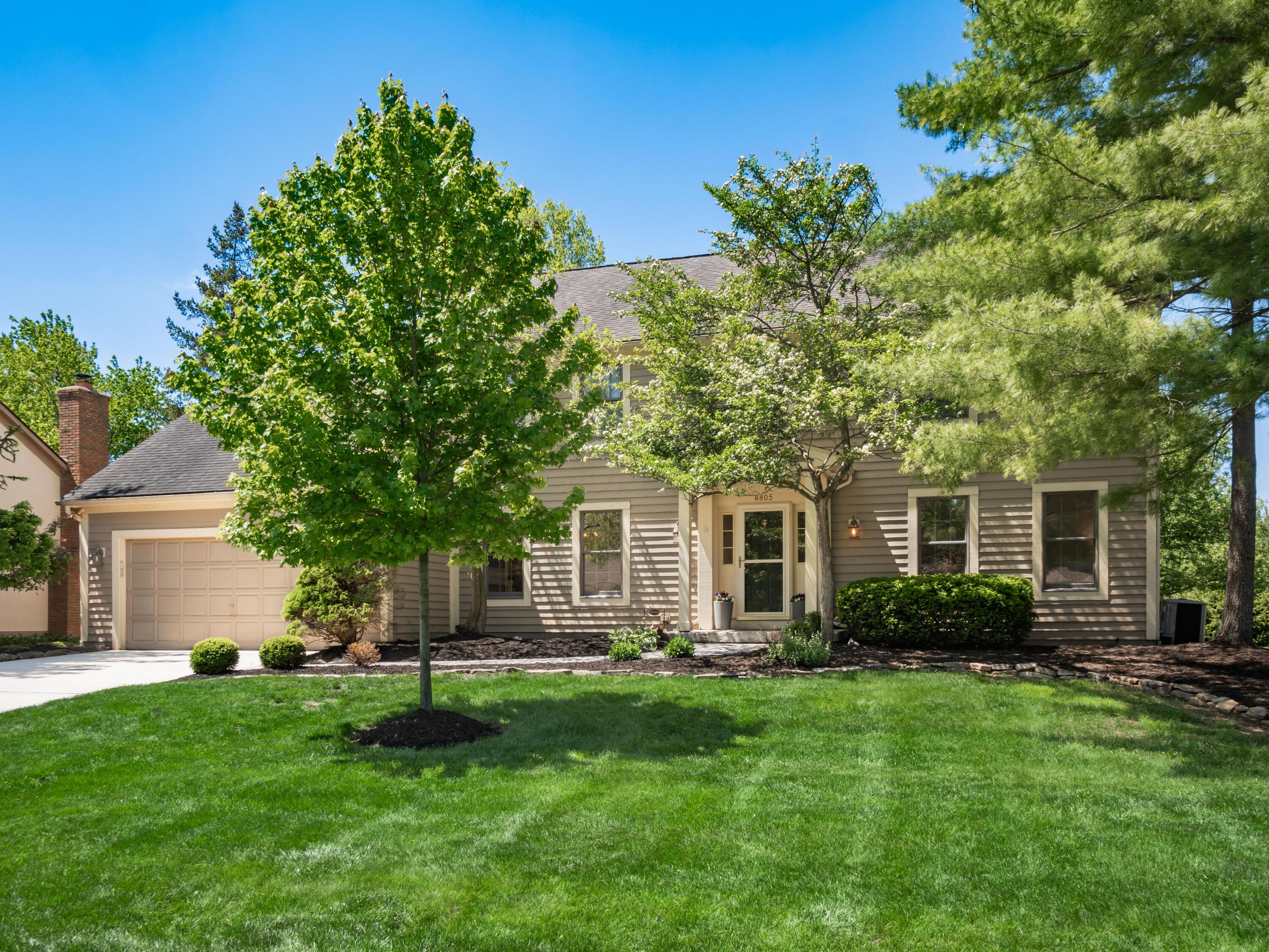 8805 Davington Drive, Dublin, Ohio image 1