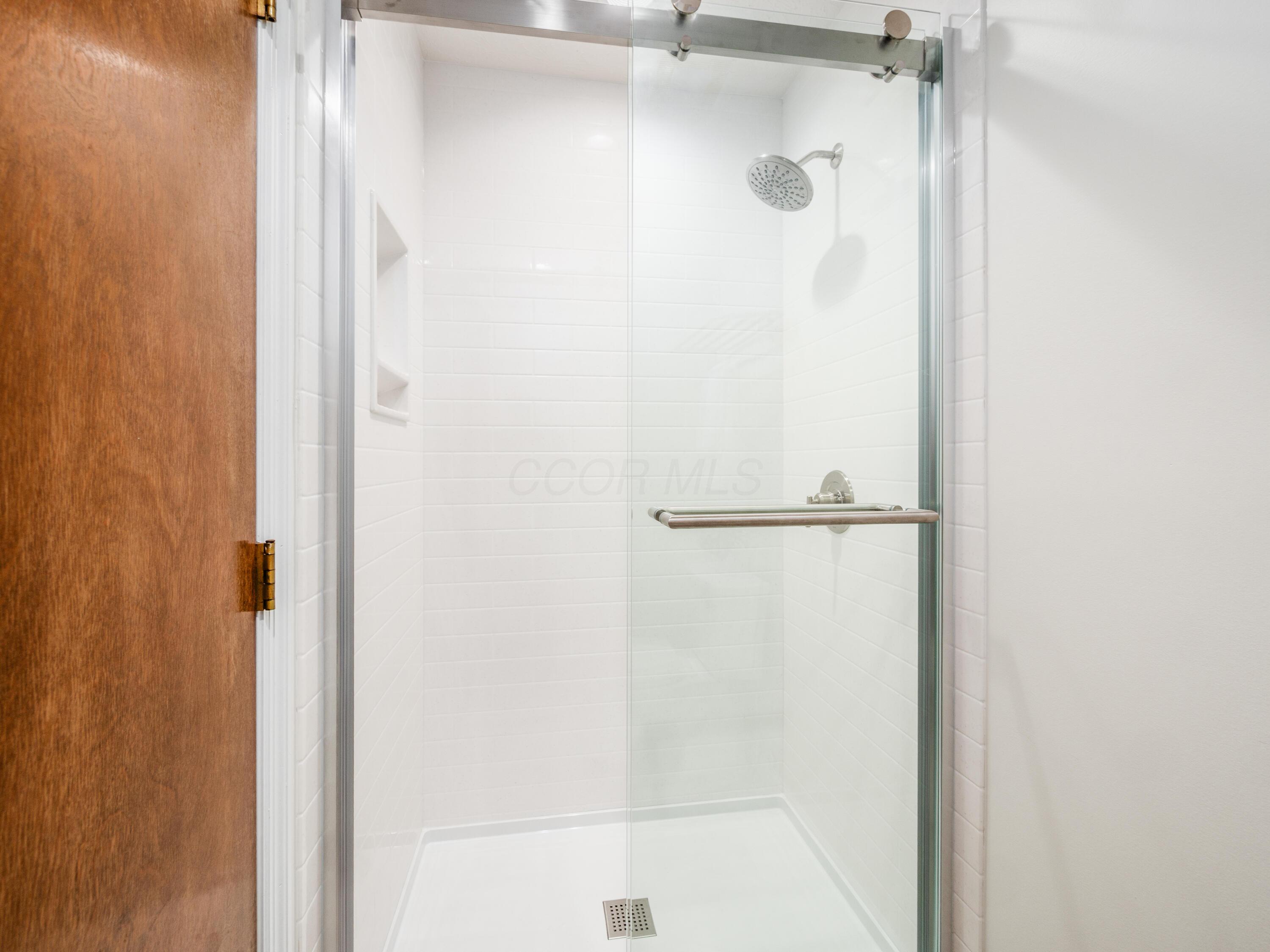 8805 Davington Drive, Dublin, Ohio image 36