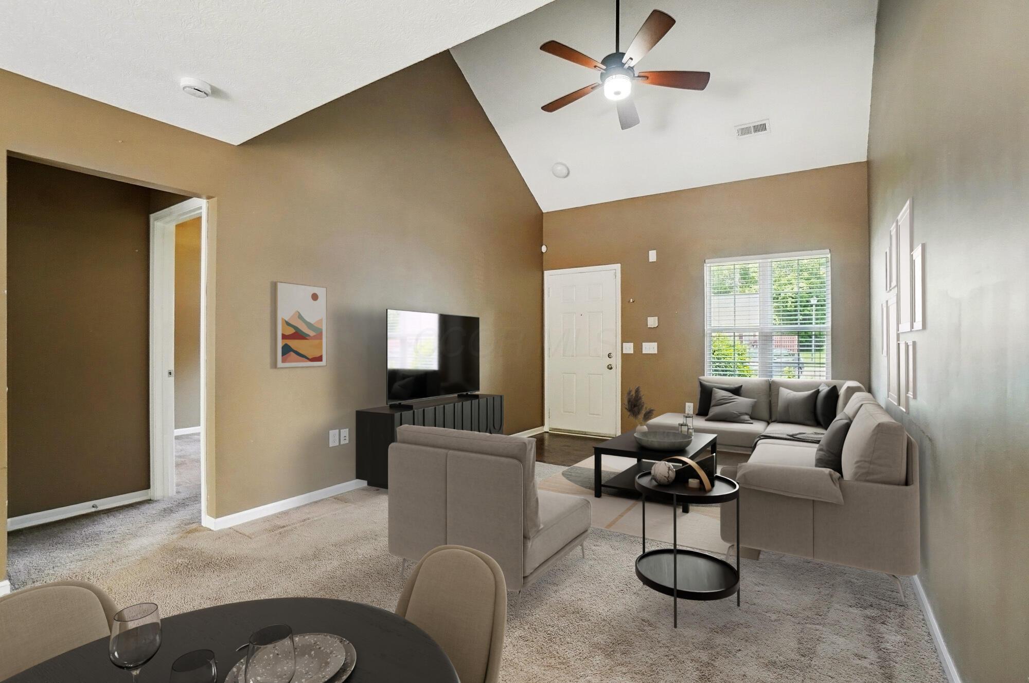 385 Piney Creek Drive, Blacklick, Ohio image 4