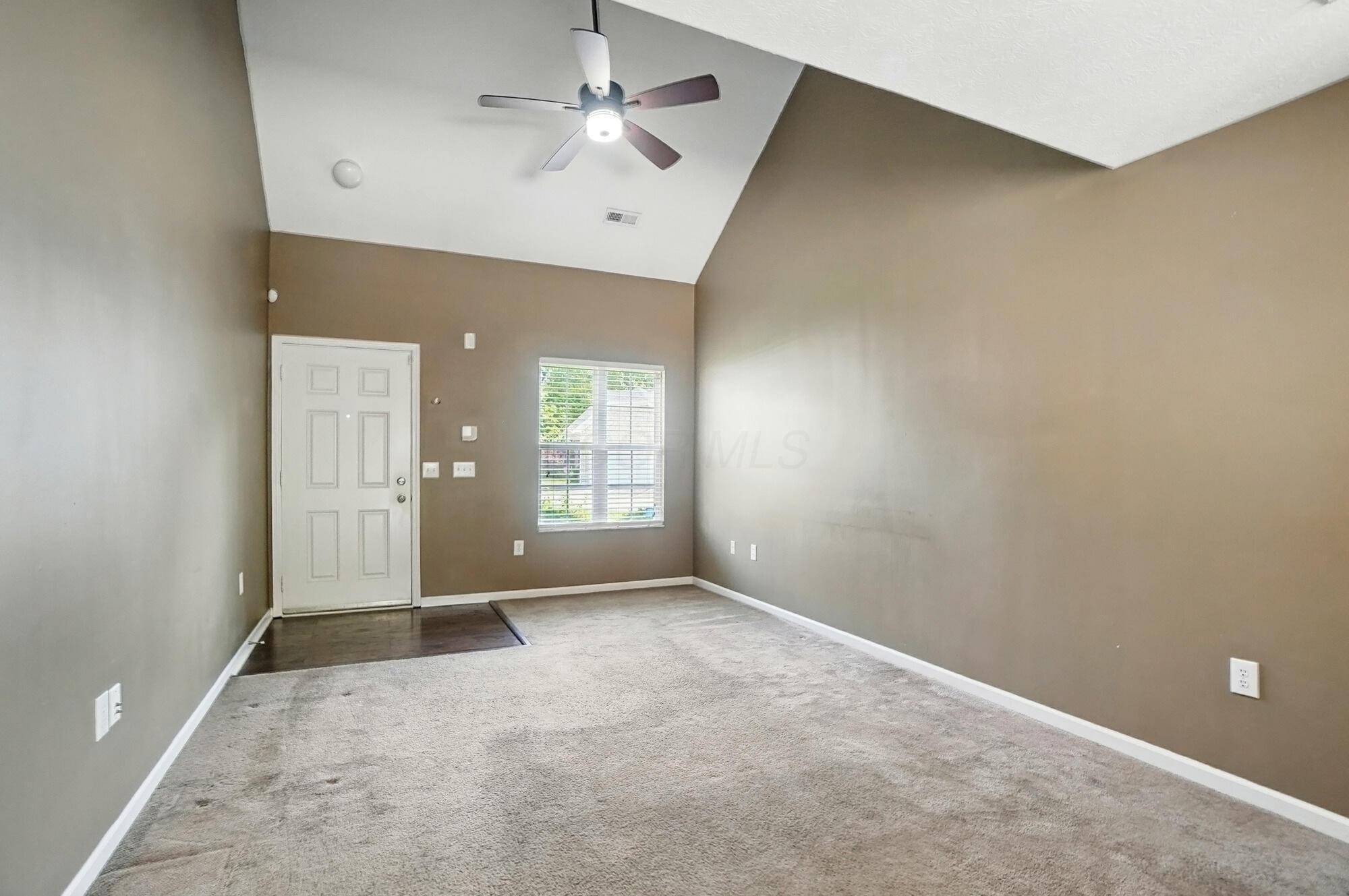385 Piney Creek Drive, Blacklick, Ohio image 5