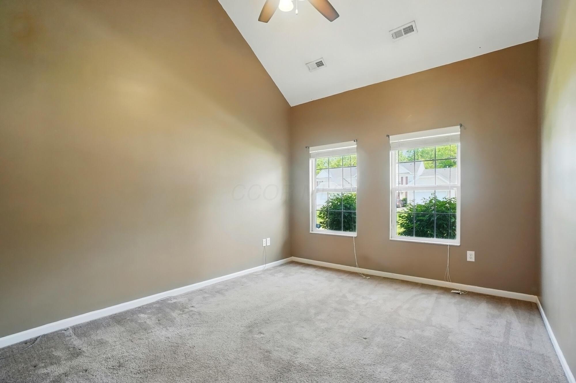 385 Piney Creek Drive, Blacklick, Ohio image 14