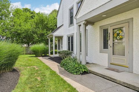 Photo of 342 Saint Andrews Drive, Dublin, OH 43017 (MLS # 225027165)