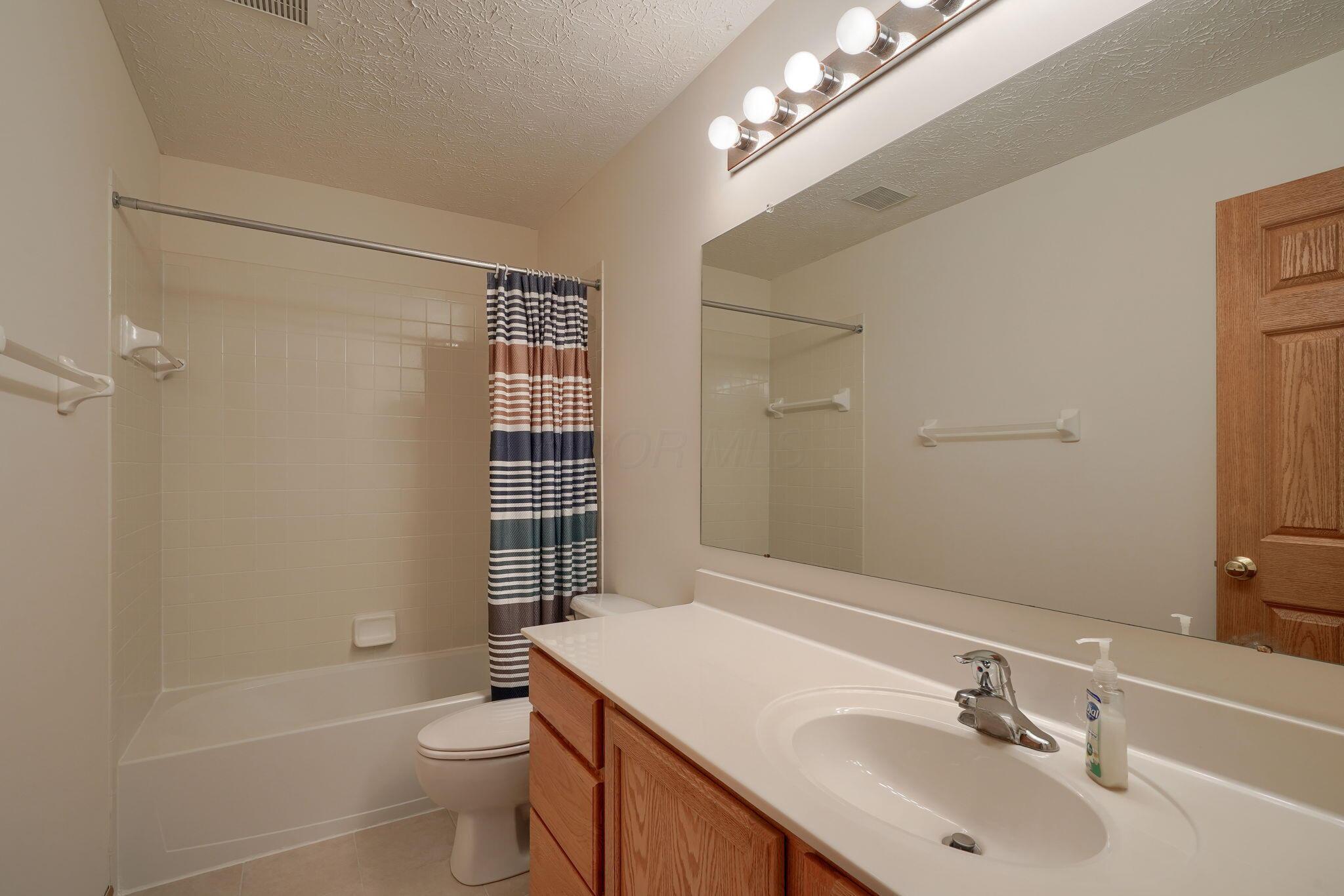 1300 Sotherby Crossing, Lewis Center, Ohio image 29
