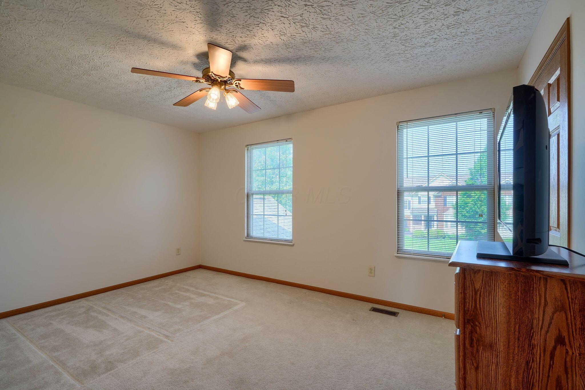 1300 Sotherby Crossing, Lewis Center, Ohio image 27