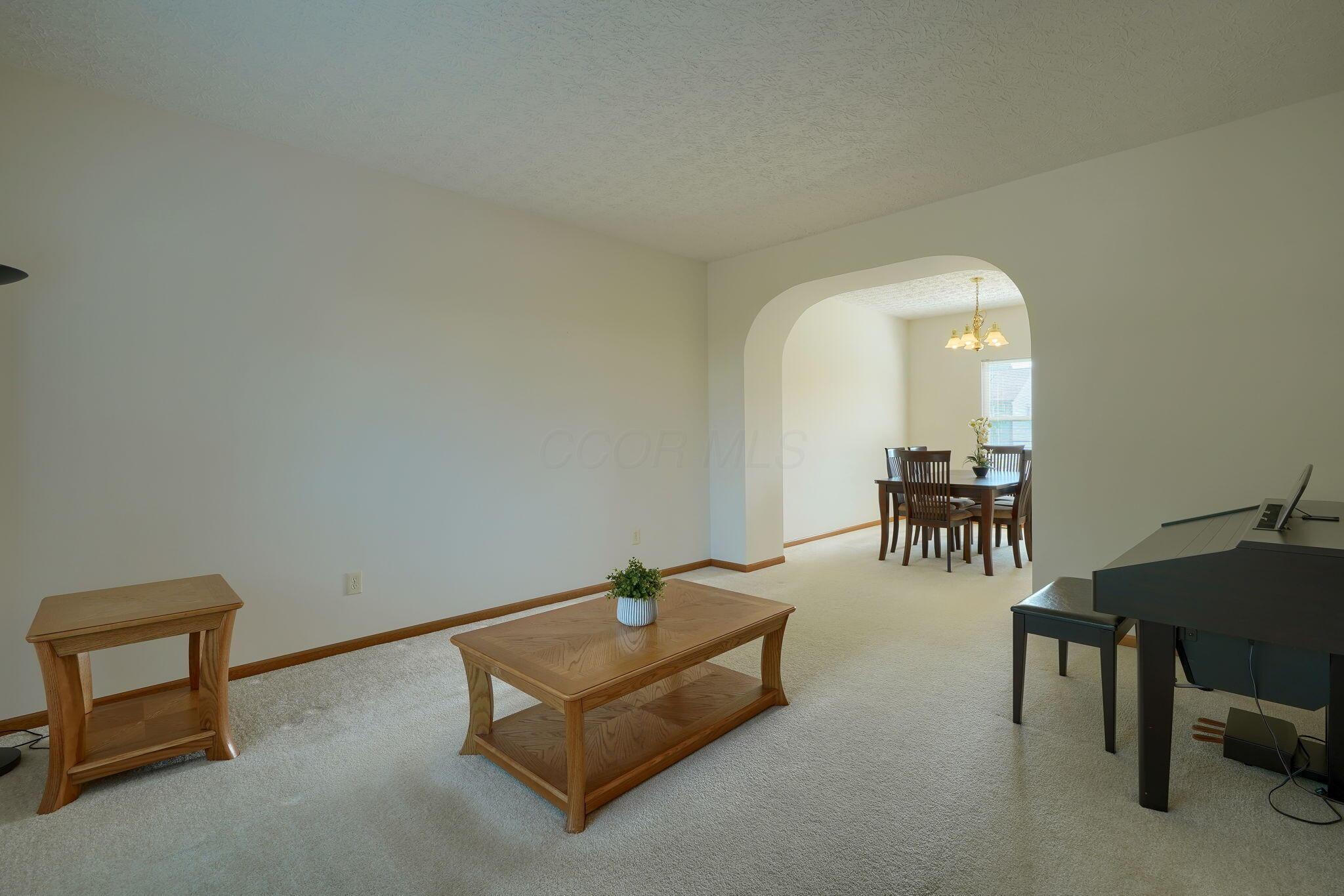 1300 Sotherby Crossing, Lewis Center, Ohio image 9
