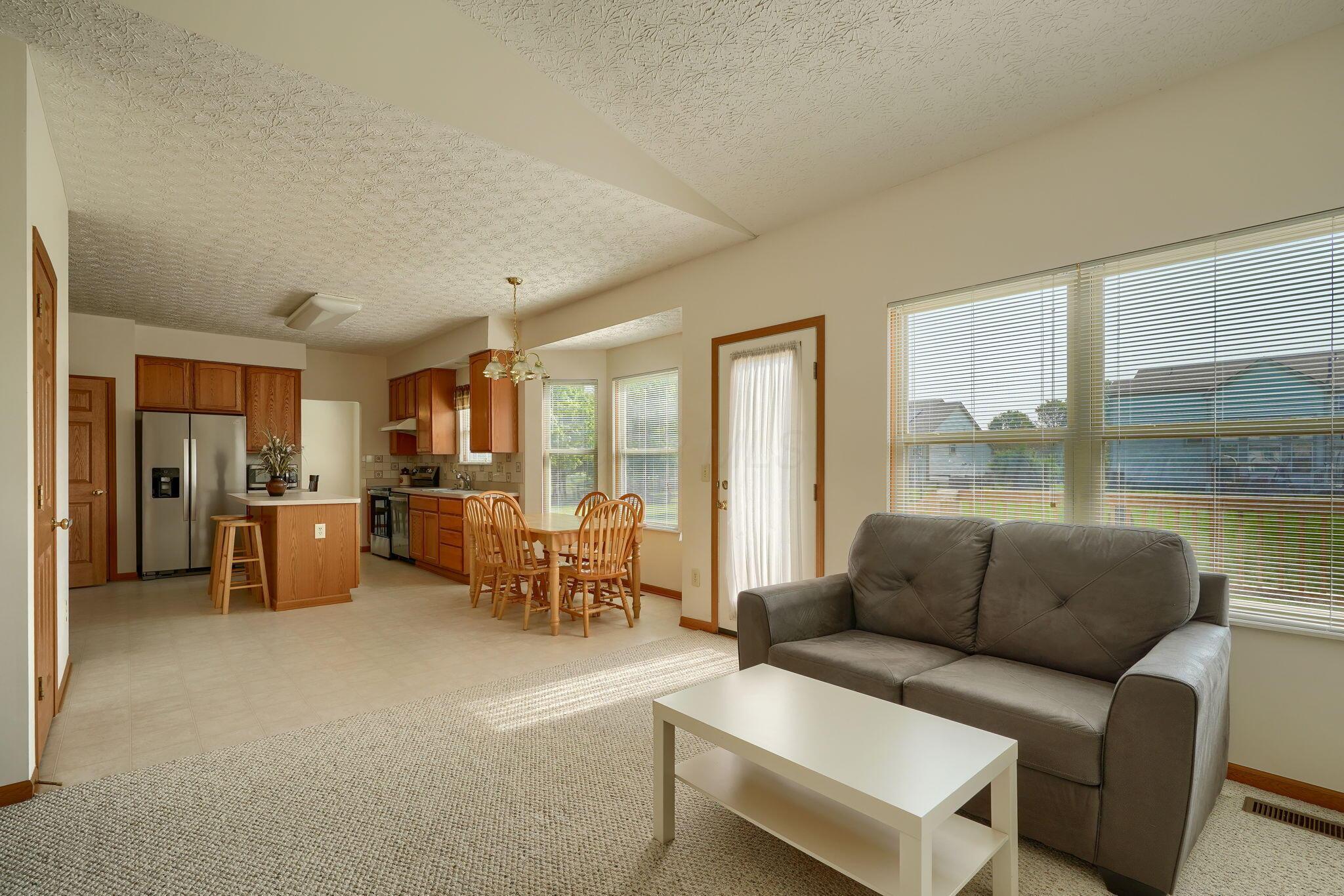 1300 Sotherby Crossing, Lewis Center, Ohio image 18