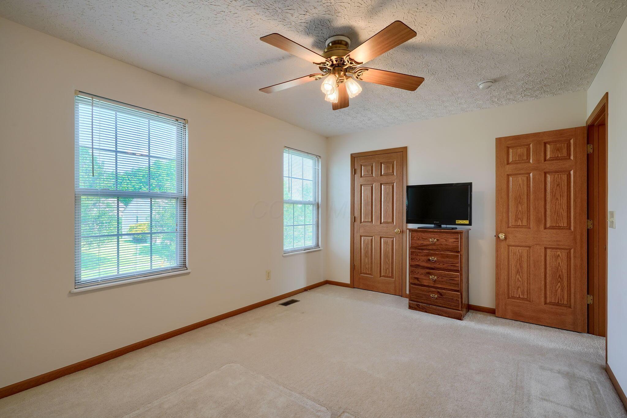 1300 Sotherby Crossing, Lewis Center, Ohio image 28
