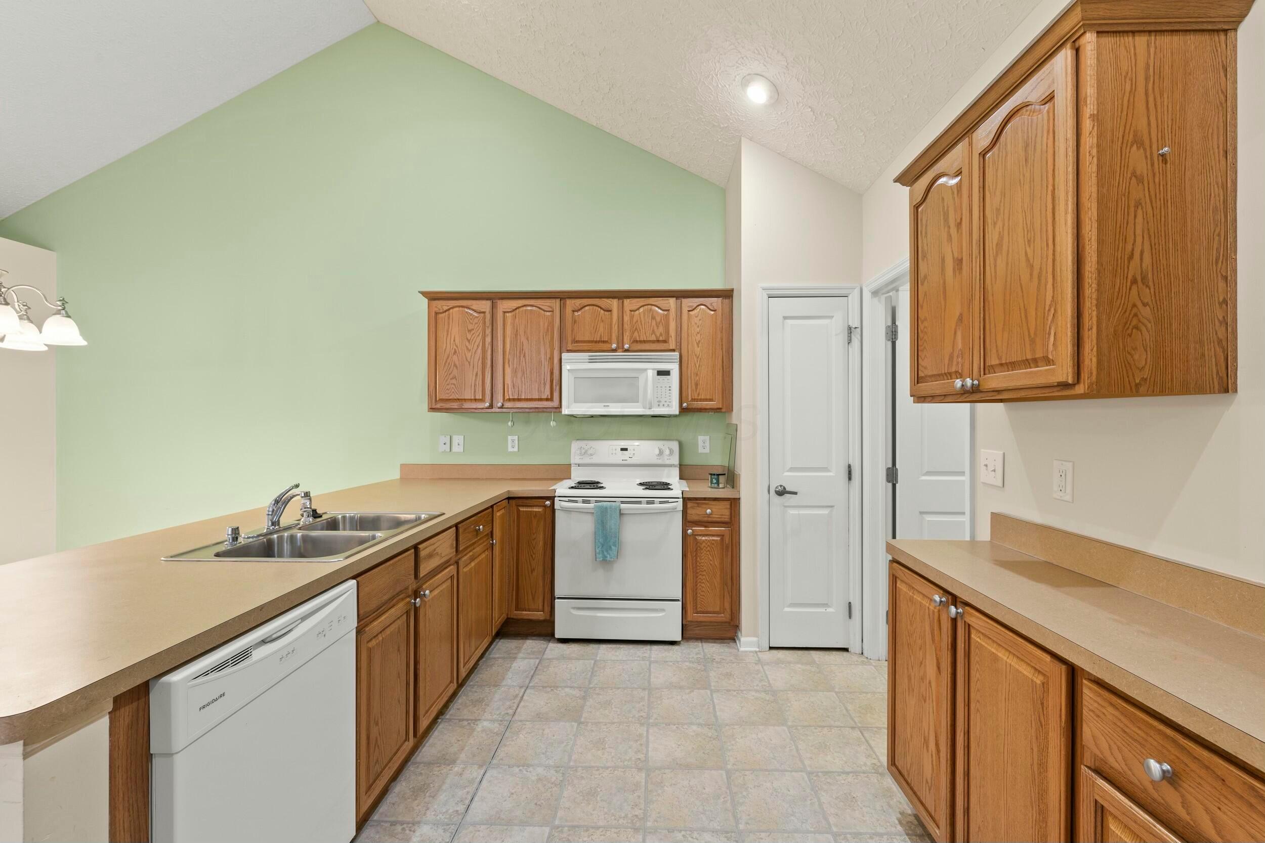 143 Falls Peak Lane, Delaware, Ohio image 18