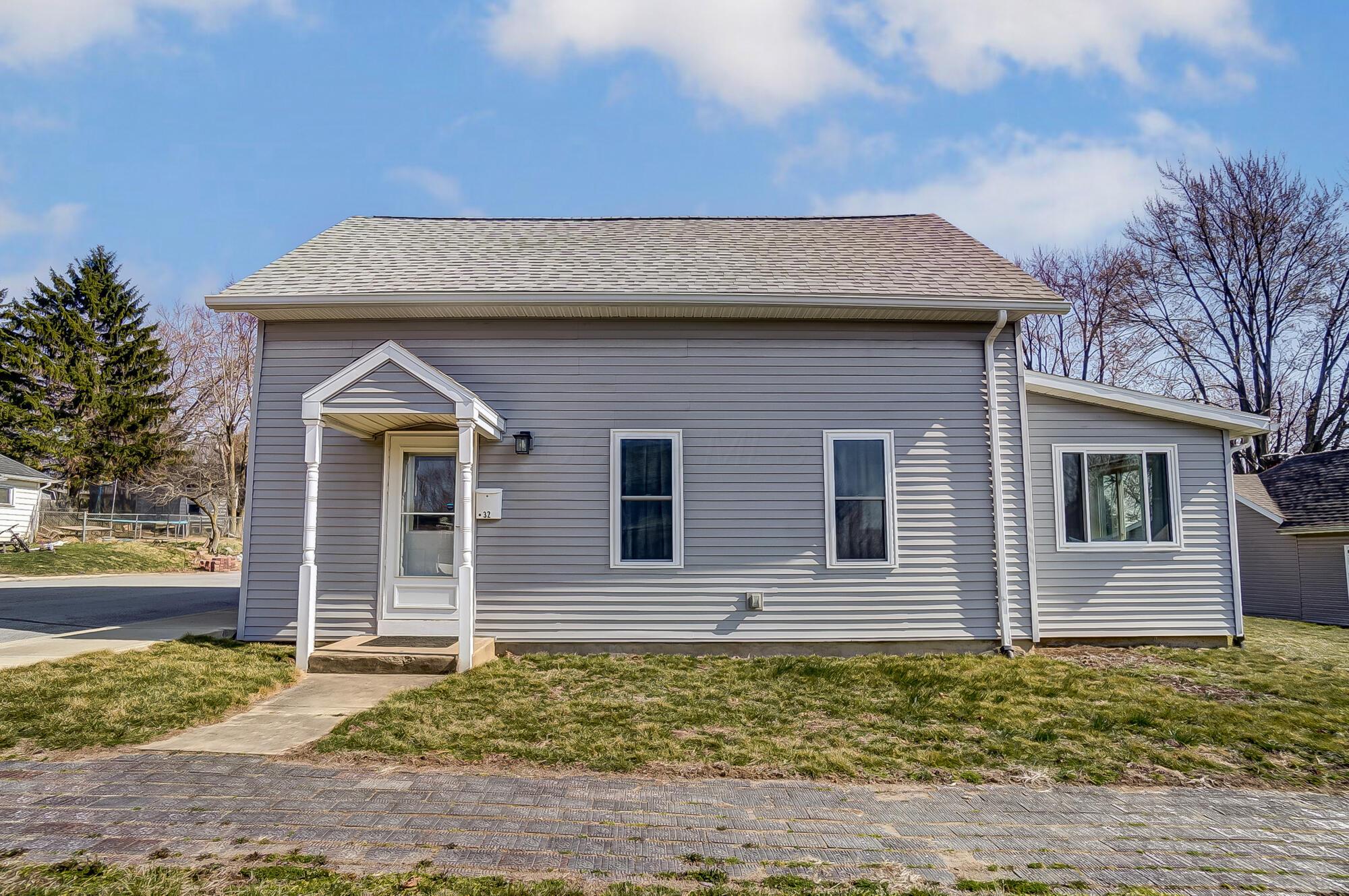 32 School Street, Mechanicsburg, Ohio image 2