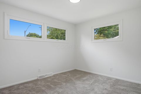Tiny photo for 878 Oberlin Drive, Heath, OH 43056 (MLS # 226026653)