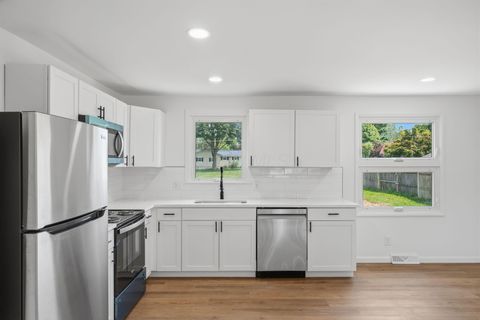 Tiny photo for 878 Oberlin Drive, Heath, OH 43056 (MLS # 226026653)