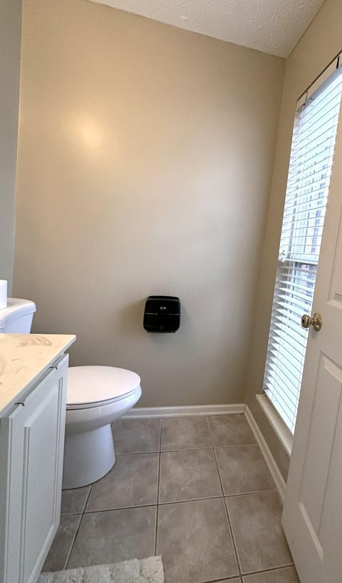 Tiny photo for 294 Lazelle Place Lane, Lewis Center, OH 43035 (MLS # 225043674)