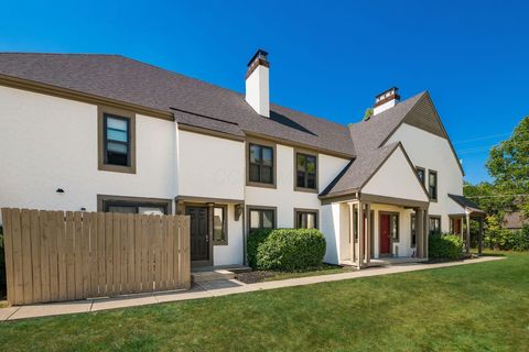 Photo of 410 Edinburgh Road 410 #410, Dublin, OH 43017 (MLS # 226007842)