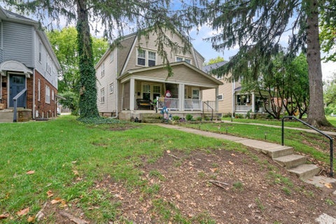 Photo of 987 Northwest Boulevard, Grandview Heights, OH 43212 (MLS # 226039040)