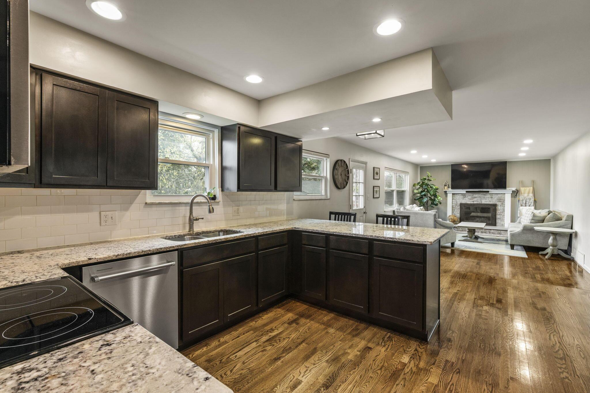578 Glenridge Place, Columbus, Ohio image 12