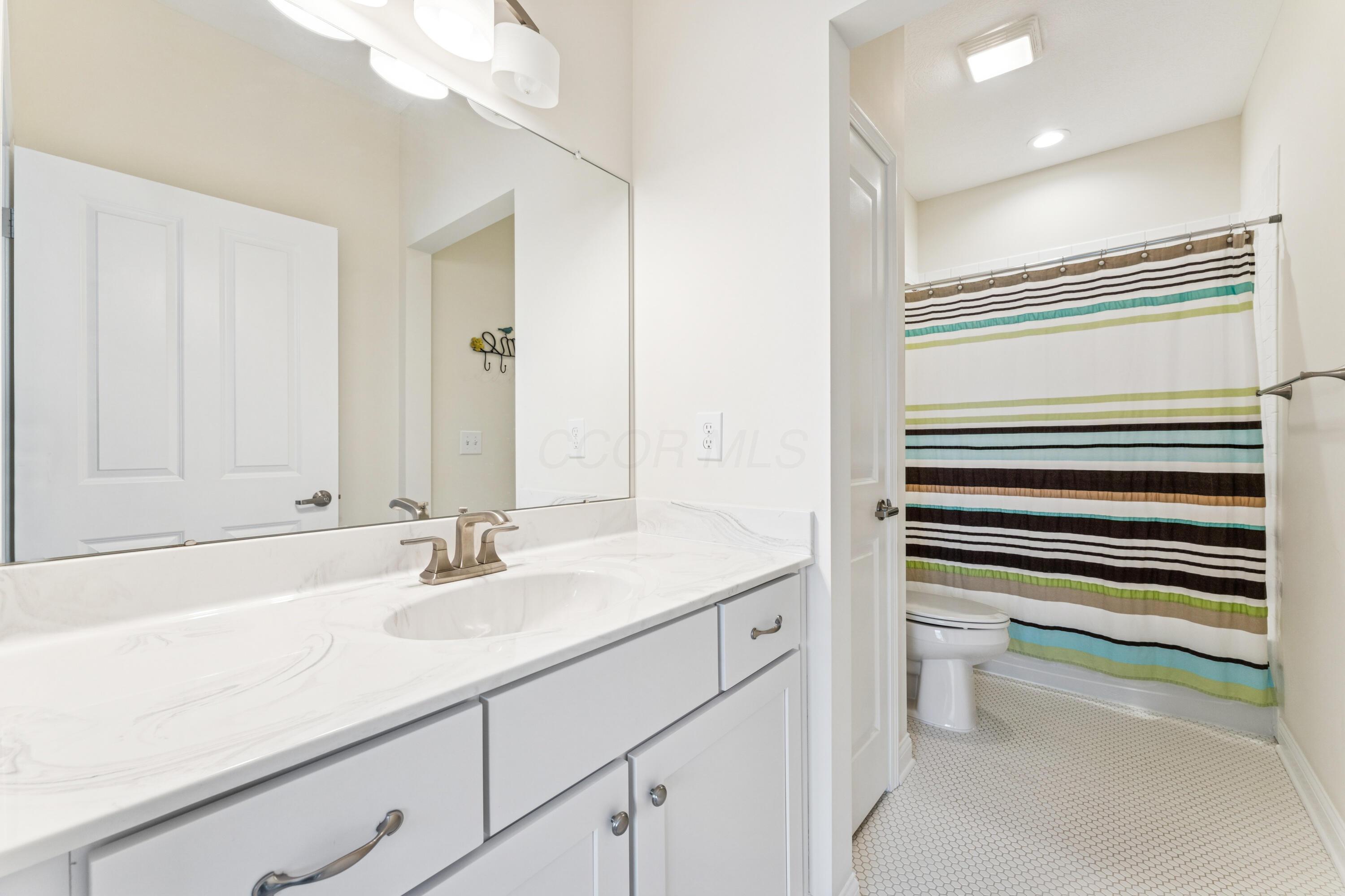 236 Stoneshire Crossing, Pataskala, Ohio image 34