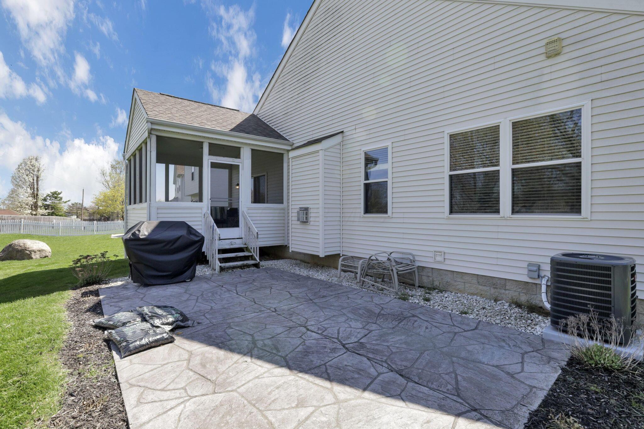 4563 Grand Strand Drive, Grove City, Ohio image 5