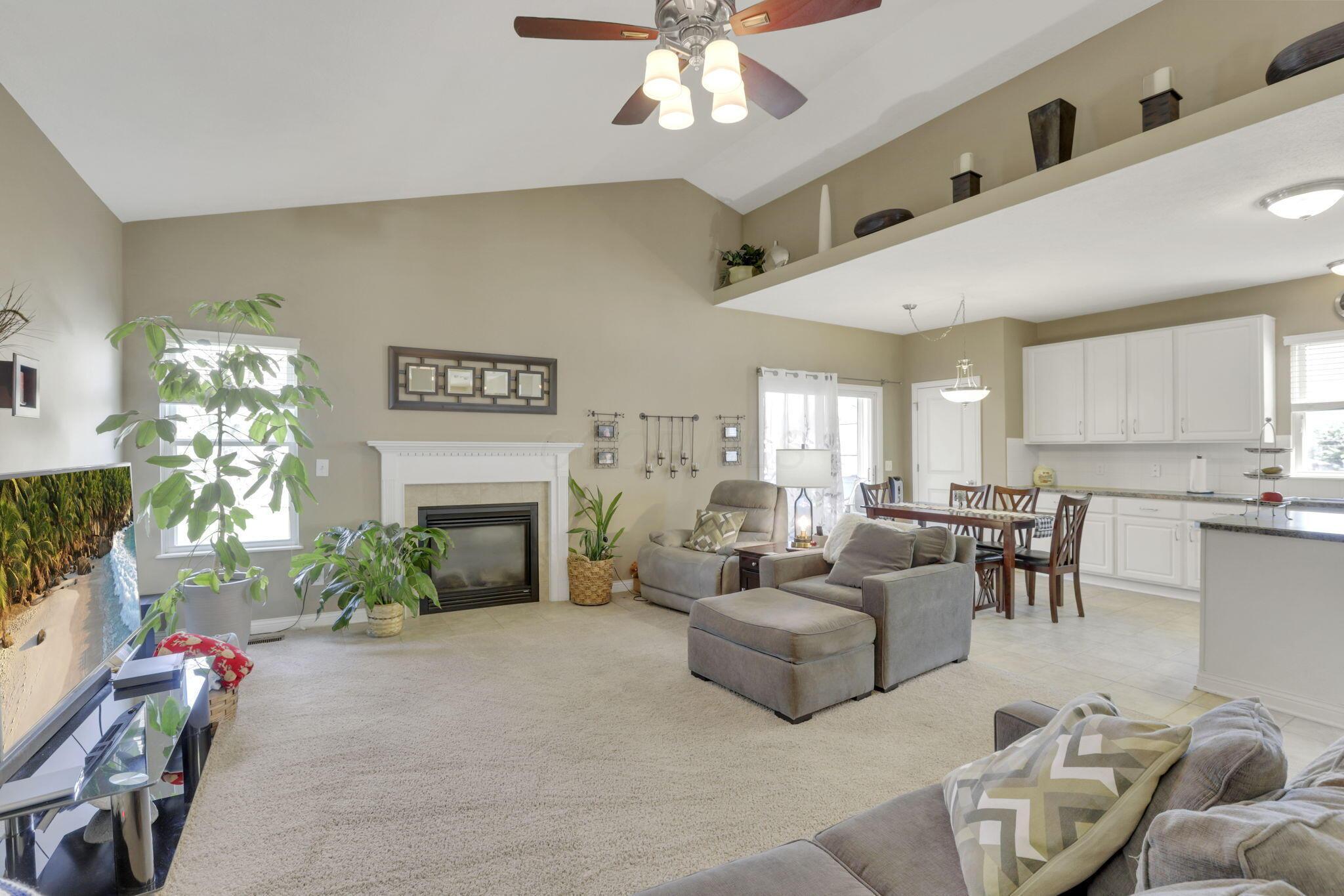 4563 Grand Strand Drive, Grove City, Ohio image 13