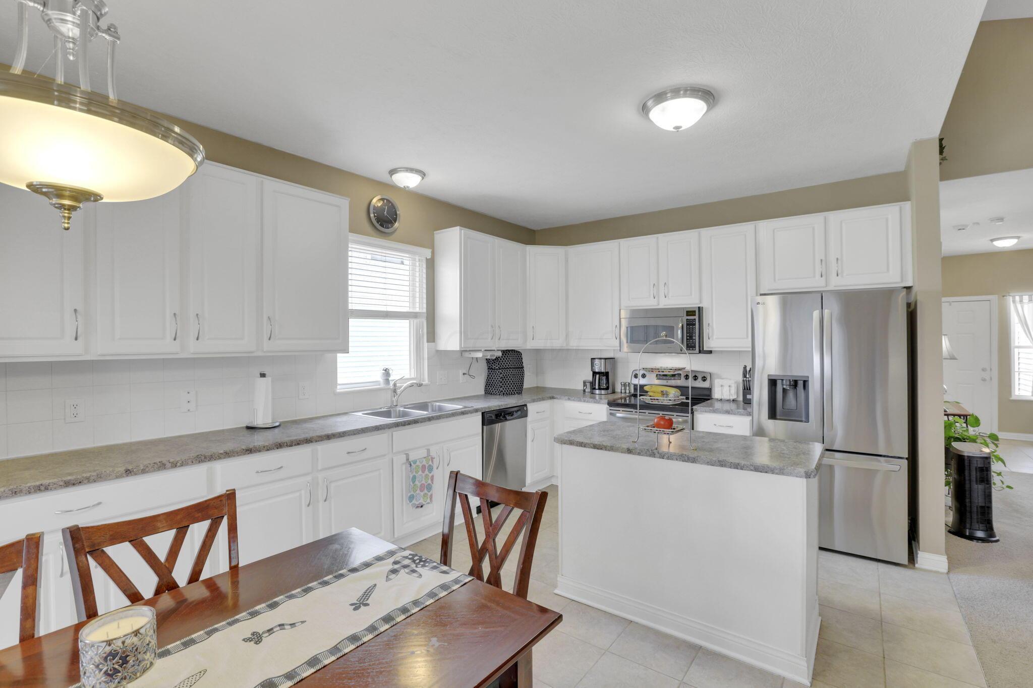 4563 Grand Strand Drive, Grove City, Ohio image 22
