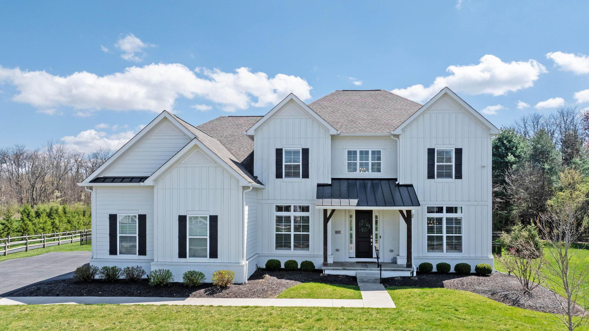8537 Sandycombe Drive, New Albany, Ohio image 1